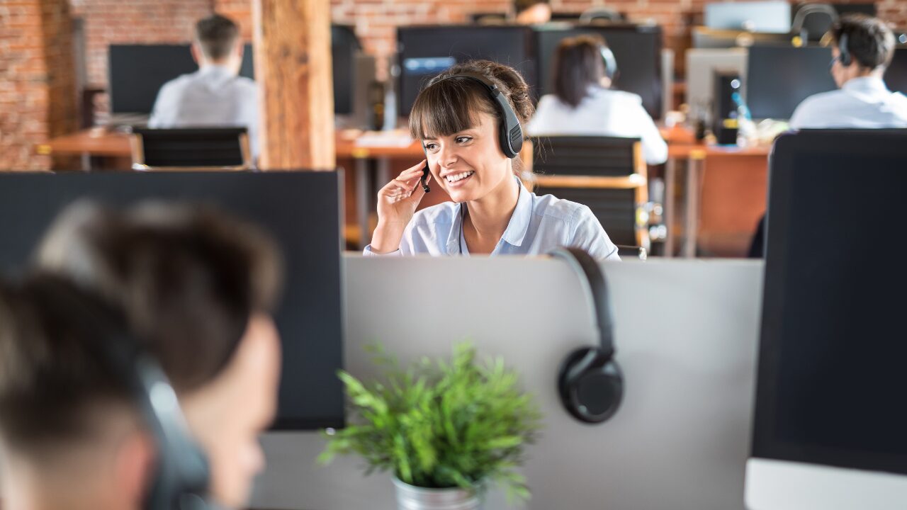 Real Stories: How Call Centers Are Saving Time and Money with AI Call Agents